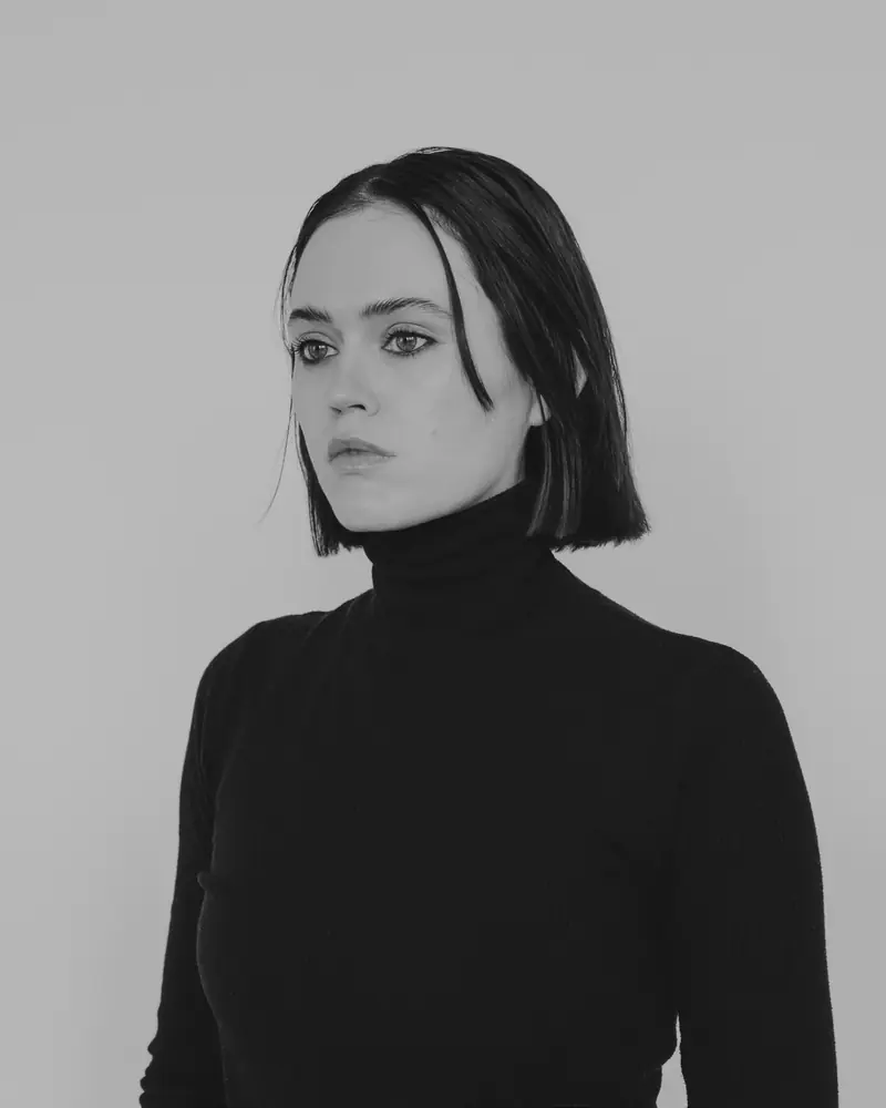 Isla Fraser, with a sharp chin-length bob
